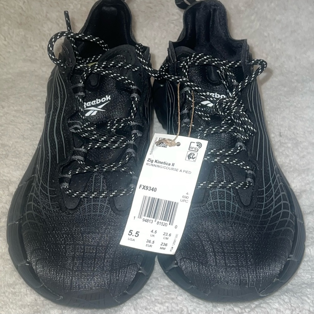 Size 5.5- Reebok Zig Kinetica 2 Black Cold Gray